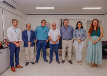 Cícero Lucena firma acordo para aquisição definitiva da sede da Semob-JP