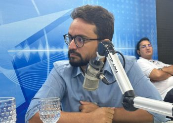Tendência do PSB é apoiar a reeleição de Cícero com Leo na vice, revela secretário