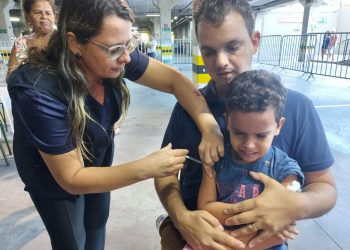 Prefeitura da Capital inicia a semana convocando a população para atenção na caderneta vacinal das crianças e adolescentes