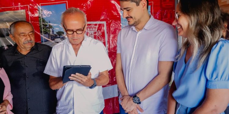 Cícero Lucena assina ordem de serviço da USF Colibris, a 10ª construída do zero pela gestão municipal