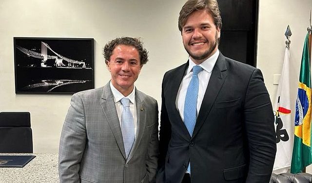 Publicada a Portaria oficializando conquista de Veneziano que amplia para 100% a cobertura da Atenção Básica em Campina Grande