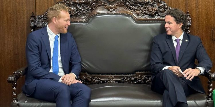 Projeto de Veneziano determina que empresas de transporte por aplicativos garantam sistemas de geolocalização a seus motoristas