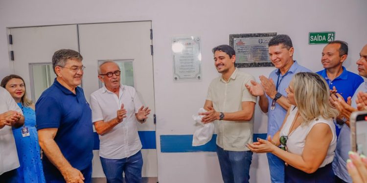 Cícero Lucena entrega requalificação de 30 leitos do ICV, nova sala cirúrgica e ambiente para vítimas de violência