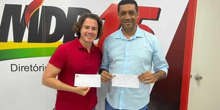 Veneziano filia o prefeito Tiago Lisboa, de Capim, ao MDB e partido alcança 30 gestores municipais nos seus quadros