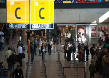 Adiada exigência de visto para turistas dos EUA, Canadá e Austrália