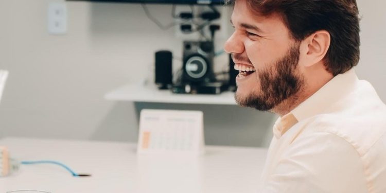 Prefeitura de Campina Grande inclui servidores aposentados no reajuste do piso salarial do magistério Municipal