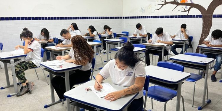 Paraíba está entre os 3 estados com maior participação no Enem e Governo do Estado inicia coleta de resultados junto aos estudantes