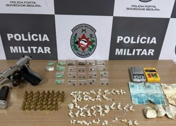 Durante rondas, Polícia Militar prende suspeito com arma e drogas em bairro da Capital