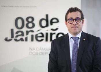 Gervásio Maia apresenta projeto para confiscar veículos e bens utilizados em atos golpistas