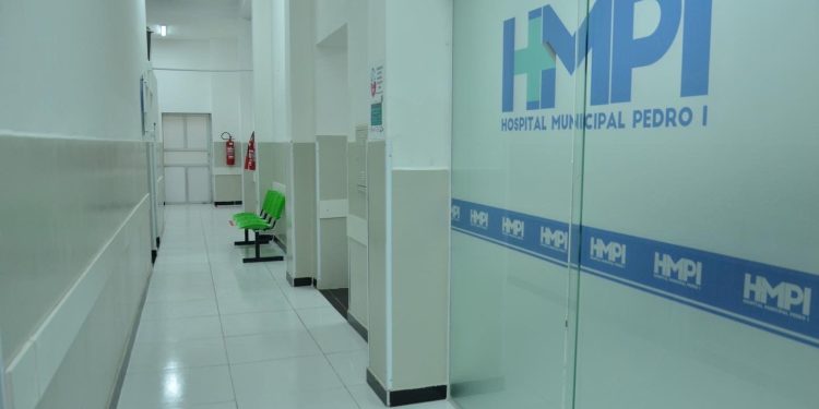 Hospital Pedro I suspende visitas devido à alta de casos da Covid-19