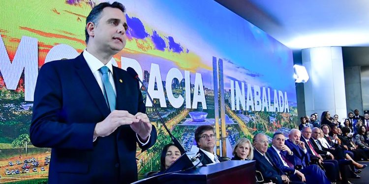 Presidentes dos Três Poderes: atos contra democracia não serão tolerados