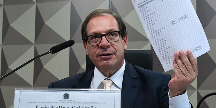 Em artigo, presidente de comissão de juristas defende revisão do Código Civil