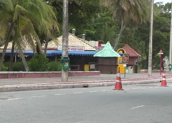 União determina demolição e aplicação de multa em 10 barracas da Praia do Cabo Branco