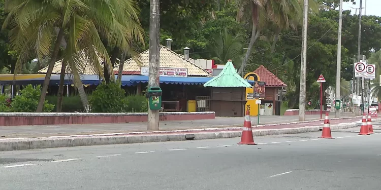 União determina demolição e aplicação de multa em 10 barracas da Praia do Cabo Branco