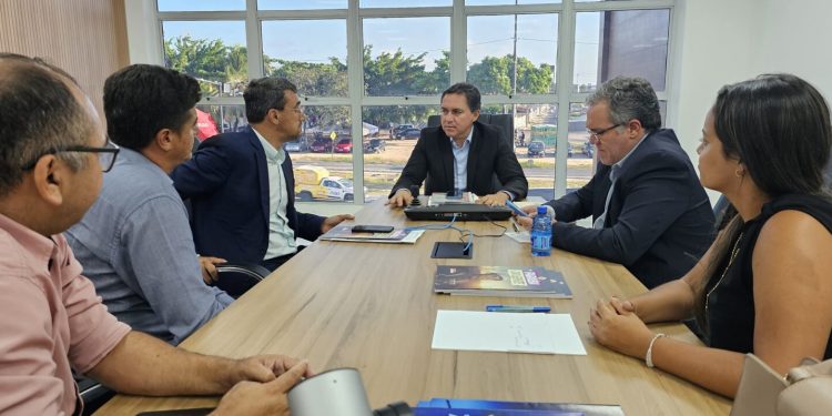 Chió, vice-prefeita e vereadores de Remígio se reúnem com Secretário para discutir segurança na cidade