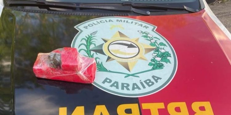 Acusados presos com drogas no trânsito já usavam tornozeleira eletrônica e tinham extensa ficha criminal