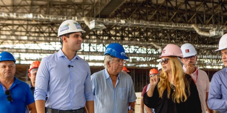 Lucas Ribeiro visita Centro de Convenções de Campina Grande e aponta entrega da primeira etapa da obra ainda neste semestre