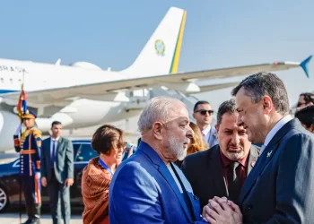 Lula chega ao Egito para visita oficial de dois dias