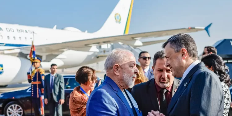 Lula chega ao Egito para visita oficial de dois dias