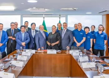 Lula presta apoio à candidatura do Brasil para sediar Mundial Feminino