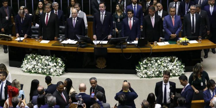 Lira diz que Câmara não será inerte em ano eleitoral e cobra acordos