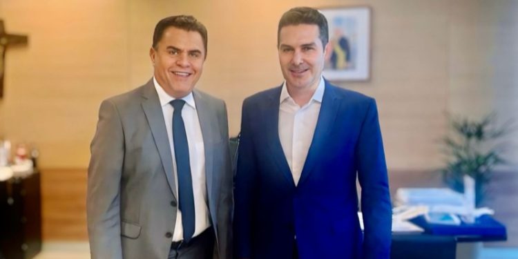 Wilson Santiago participa de audiência com o ministro das Cidades e solicita liberação de recursos para os municípios