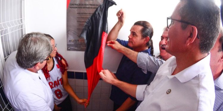 Governador inaugura escola, nova agência da Cagepa e autoriza obras de infraestrutura hídrica em Caiçara