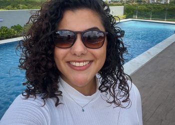 Família de contadora morta em acidente de moto busca por informações de motorista que teria provocado a tragédia