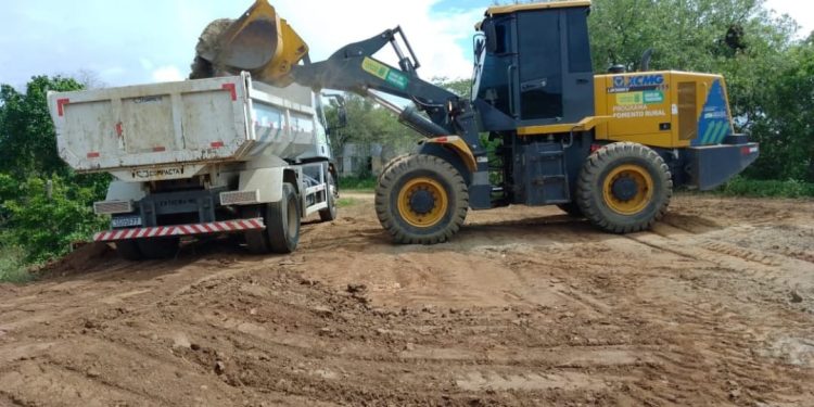 Prefeitura de Campina Grande abre licitação para aquisição de caminhões, tratores e ensiladeiras