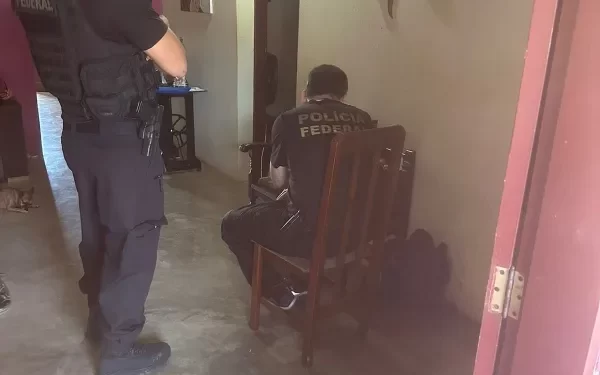 Polícia Federal prende ex-professor suspeito de armazenar pornografia infantil