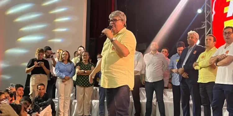 “Campina tem a oportunidade de dizer não aos coronéis”, diz João em plenário do PSB na cidade