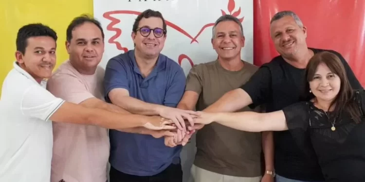 PSB da Paraíba se reúne com grupo político de Emerson Panta