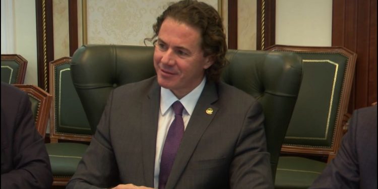 Veneziano e senadores russos debatem fortalecimento das relações comerciais entre Brasil, Rússia e membros do Brics