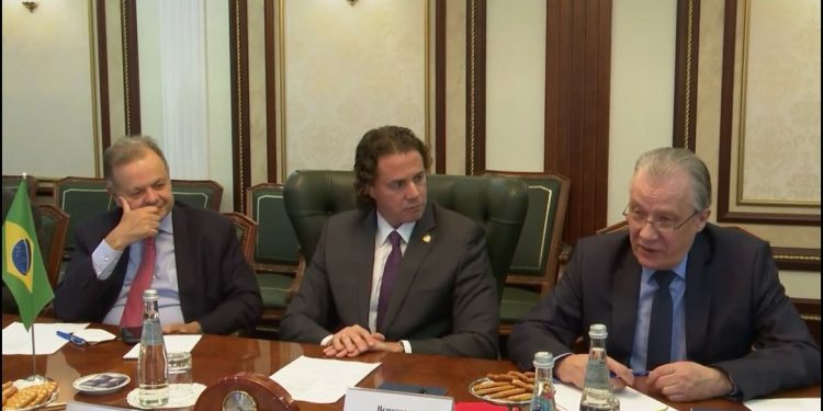 Veneziano e senadores russos debatem fortalecimento das relações comerciais entre Brasil, Rússia e membros do Brics