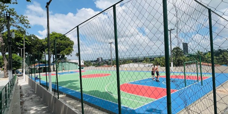 Prefeitura de Santa Rita entrega reforma da Praça Dom Pedro II, com revitalização das quadras
