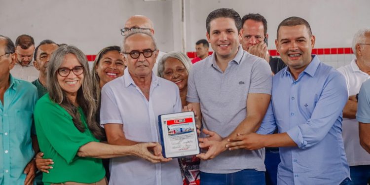 Cícero Lucena autoriza obras de reconstrução da Escola Bilíngue Dom José Maria Pires