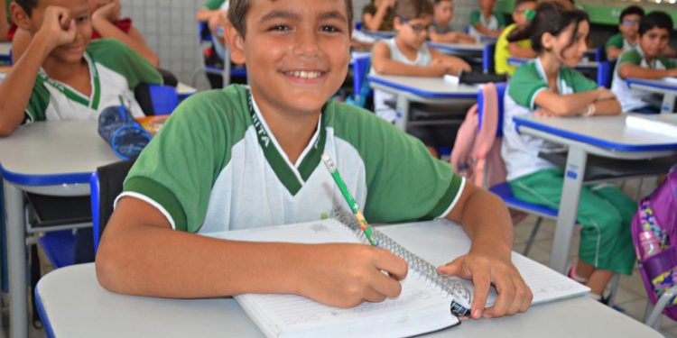 Prefeitura de Santa Rita abre ano letivo da rede municipal de ensino nesta segunda