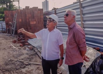 Cícero Lucena inspeciona obras do primeiro Hospital Veterinário de João Pessoa e projeta entrega até junho