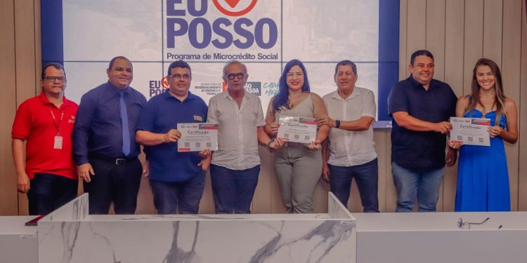 Cícero Lucena entrega certificado para 87 empreendedores da Capital, com investimento de R$ 682 mil