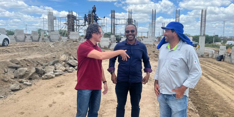 Veneziano constata evolução da duplicação da BR 230 em Campina Grande, com execução do 2º viaduto no encontro da JK