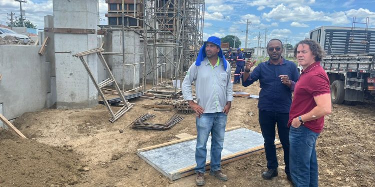 Veneziano constata evolução da duplicação da BR 230 em Campina Grande, com execução do 2º viaduto no encontro da JK