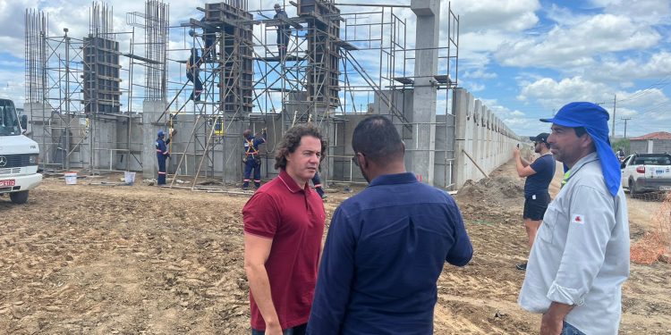 Veneziano constata evolução da duplicação da BR 230 em Campina Grande, com execução do 2º viaduto no encontro da JK