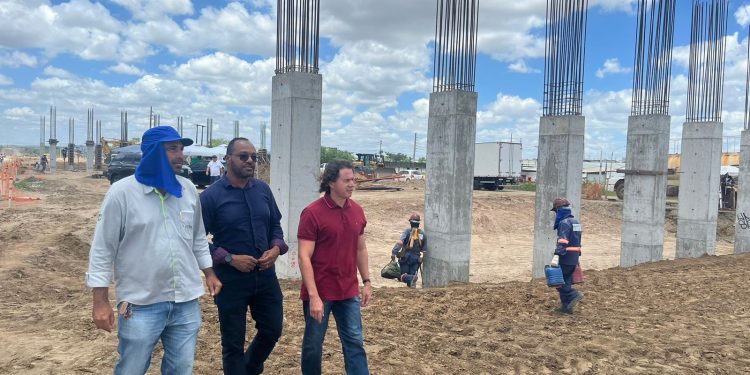 Veneziano constata evolução da duplicação da BR 230 em Campina Grande, com execução do 2º viaduto no encontro da JK