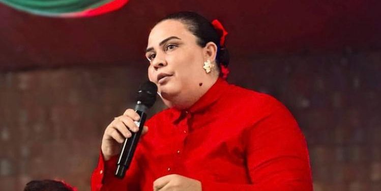 Luciene quita folha de fevereiro dos servidores efetivos da Prefeitura de Bayeux