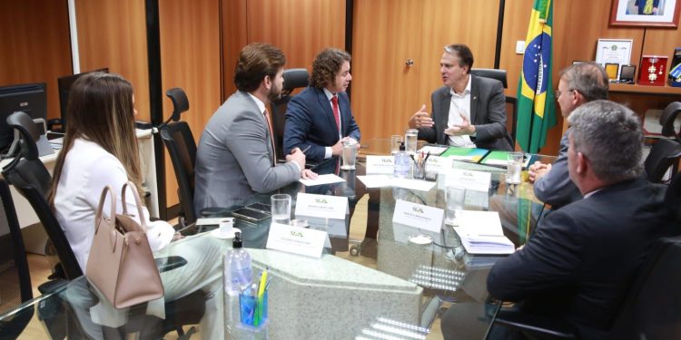 Veneziano solicita que Ministério da Educação implante IFPB em 3 cidades da Paraíba e amplie os de Campina Grande e Bayeux