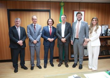 Veneziano solicita que Ministério da Educação implante IFPB em 3 cidades da Paraíba e amplie os de Campina Grande e Bayeux