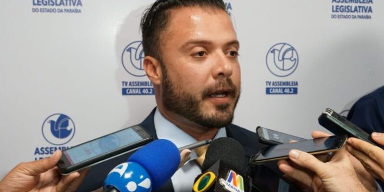Caio Roberto ironiza candidatura de Nilvan Ferreira em Santa Rita: “o apoio do PL está resolvido”