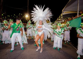 Desfiles do Carnaval Tradição começam neste sábado com tribos indígenas e clubes de frevo