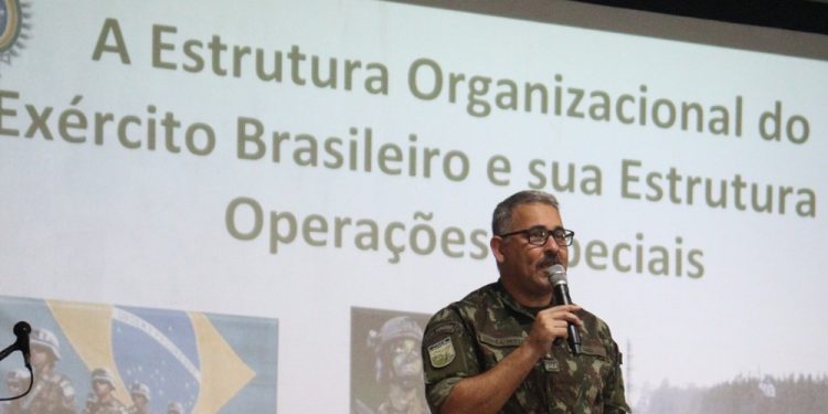 Militar que estava nos EUA retorna a Brasília e é preso pela PF