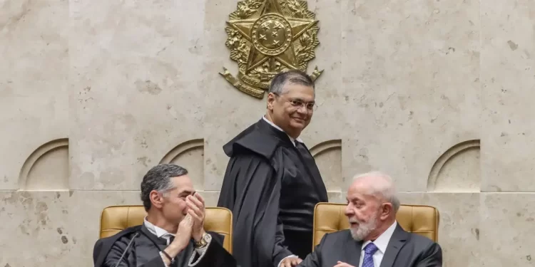 Flávio Dino toma posse como ministro do Supremo Tribunal Federal